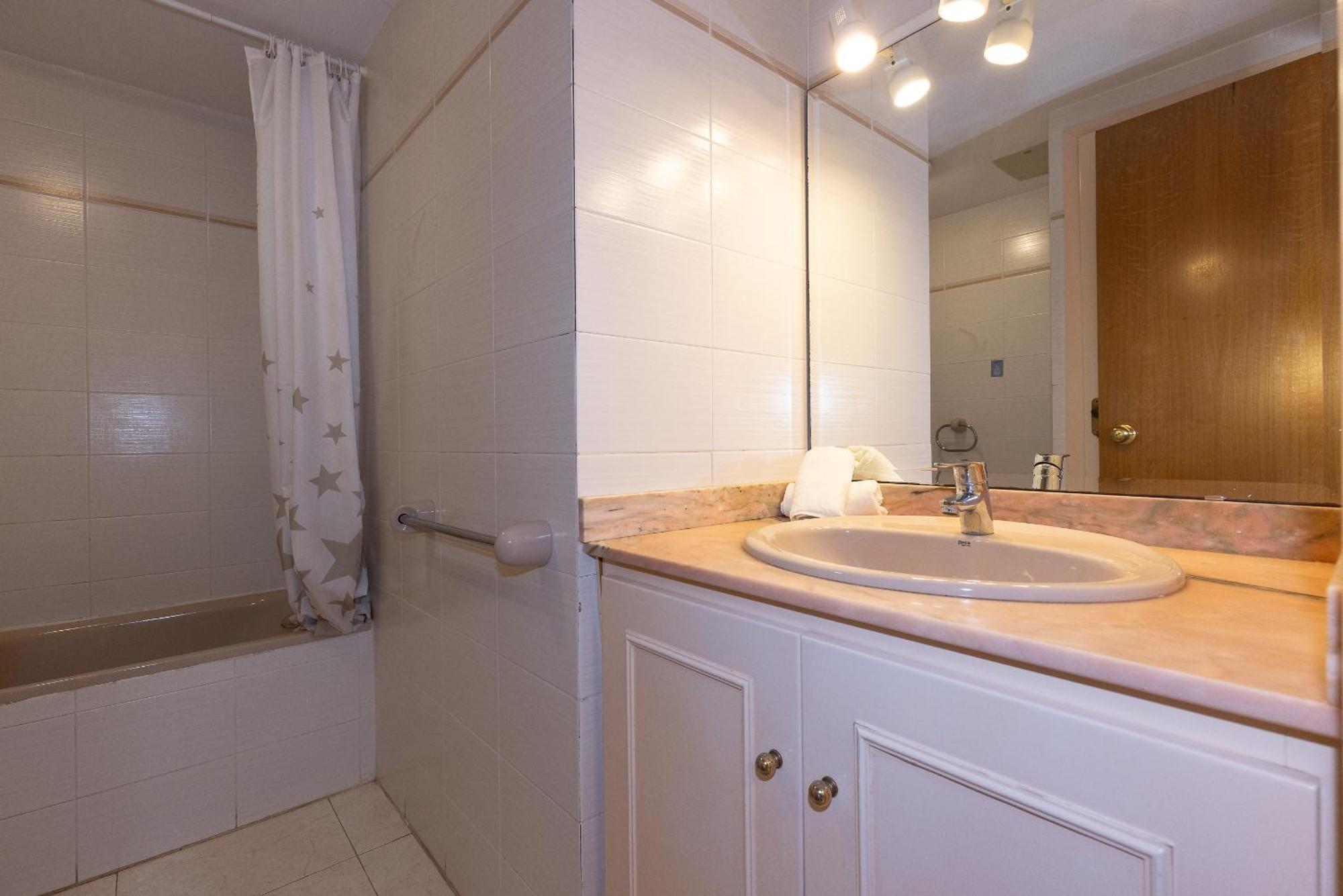 Uhc Txingudi Apartments Cambrils Exterior foto